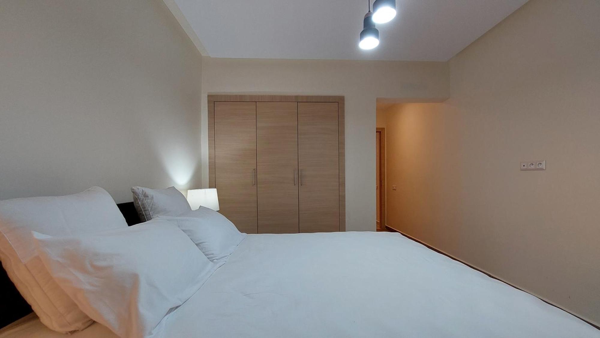Apartment En Avec Piscine